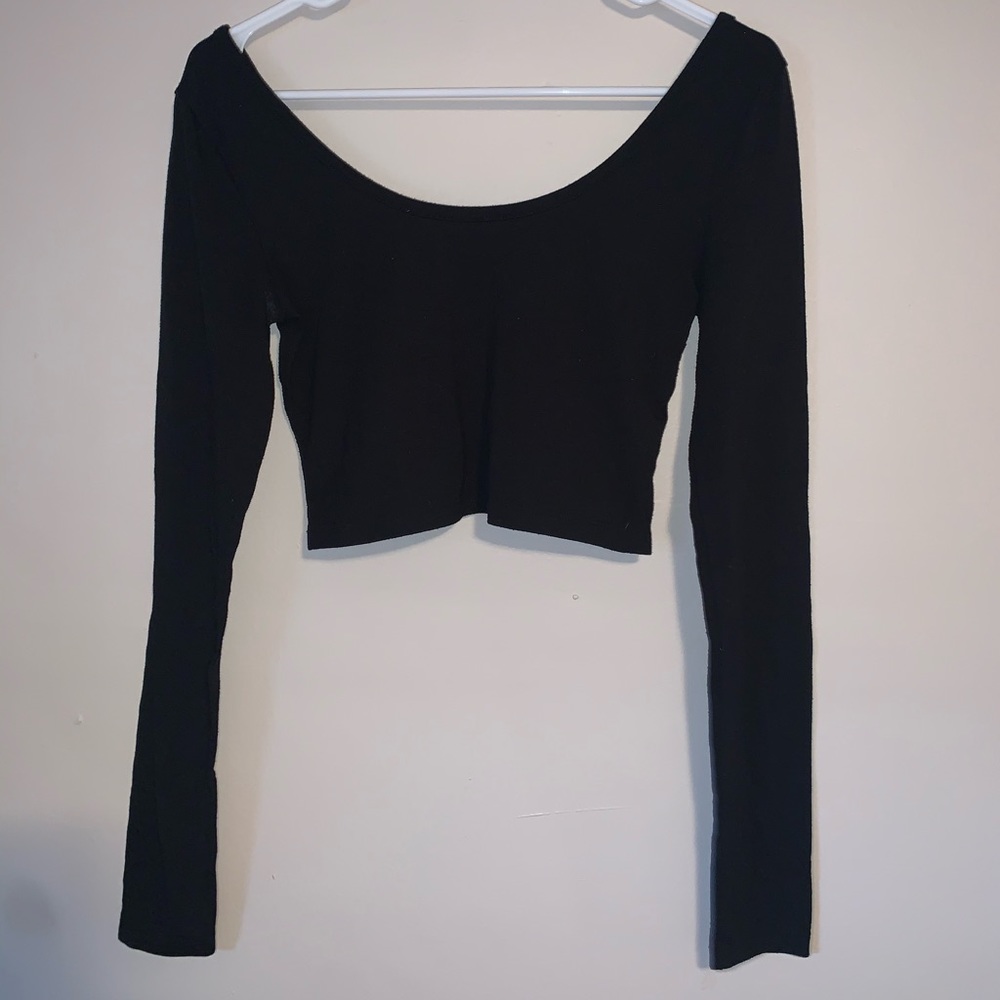 Black crop top!